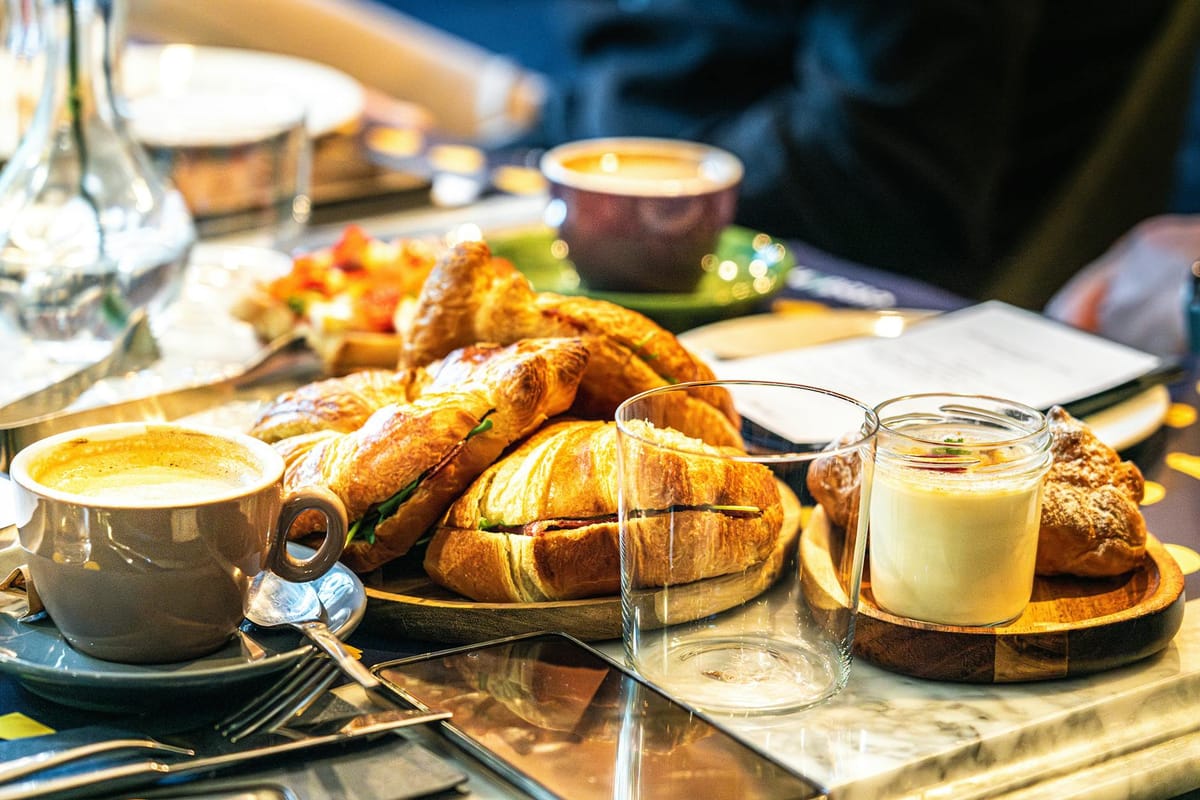 Best Breakfast Meeting Spots NYC: Top Morning Picks