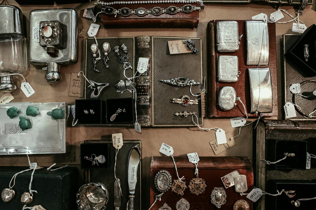 NYC Vintage Jewelry Shops Guide: Best Areas to Shop