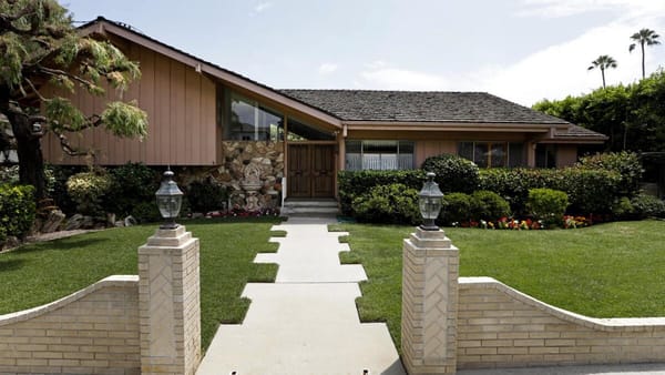 brady bunch house