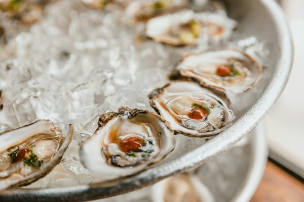 Best Happy Hour Oysters Manhattan: Where to Go